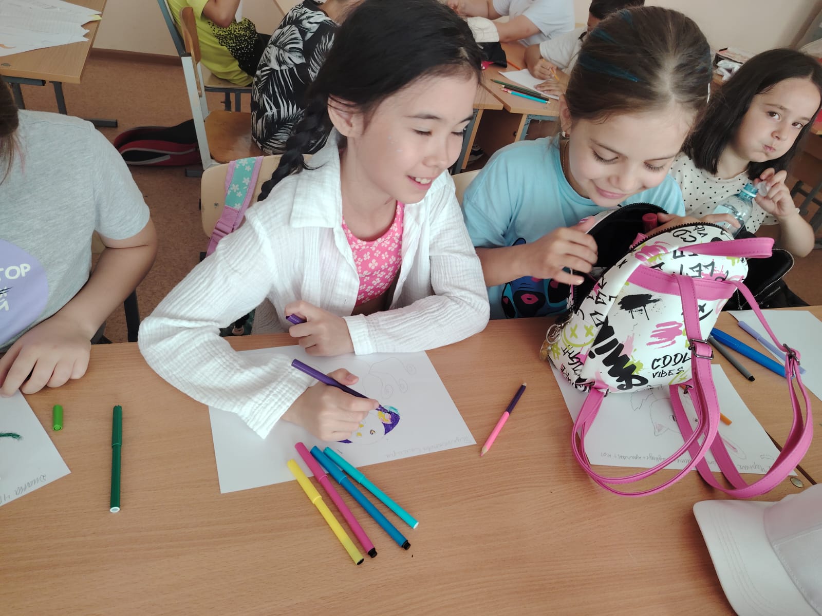 Әйелдің колготкиіндегі кончаркасы (фото) Сексуалдық трусиктердегі порно көру